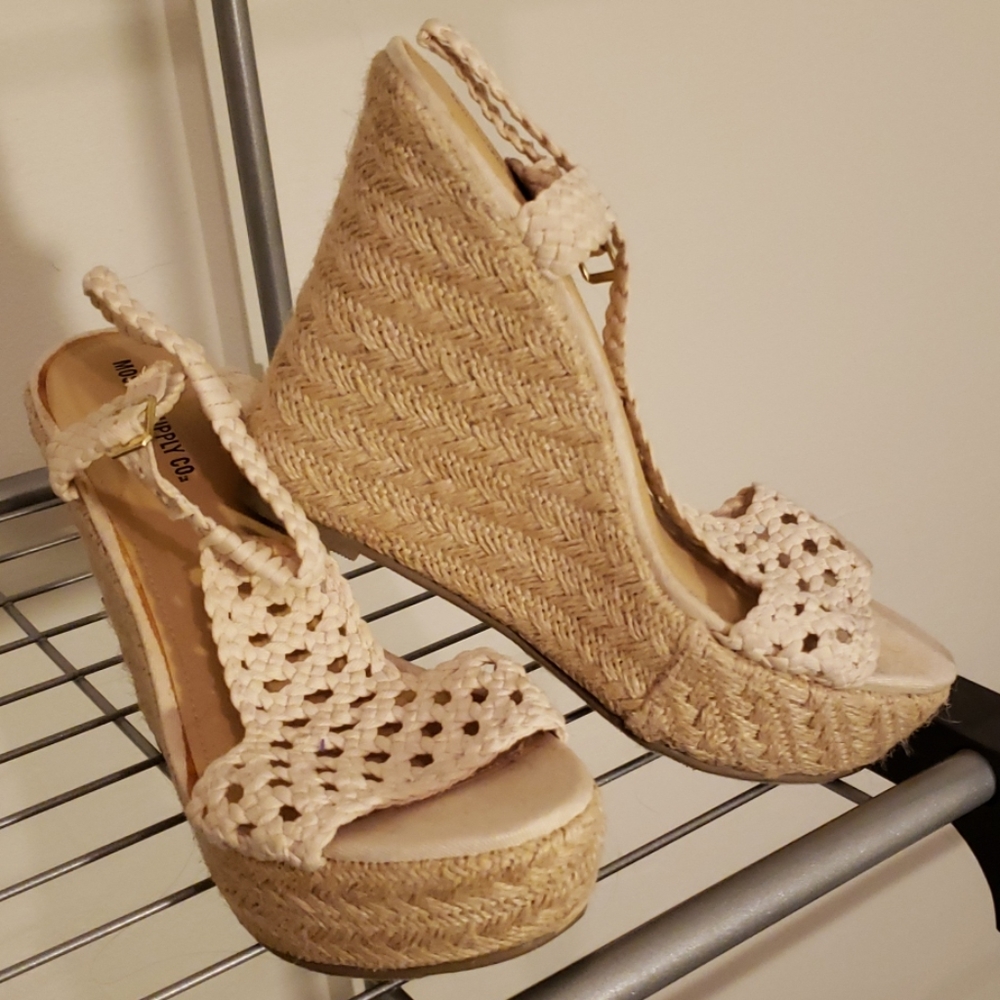 Women's platform sandals